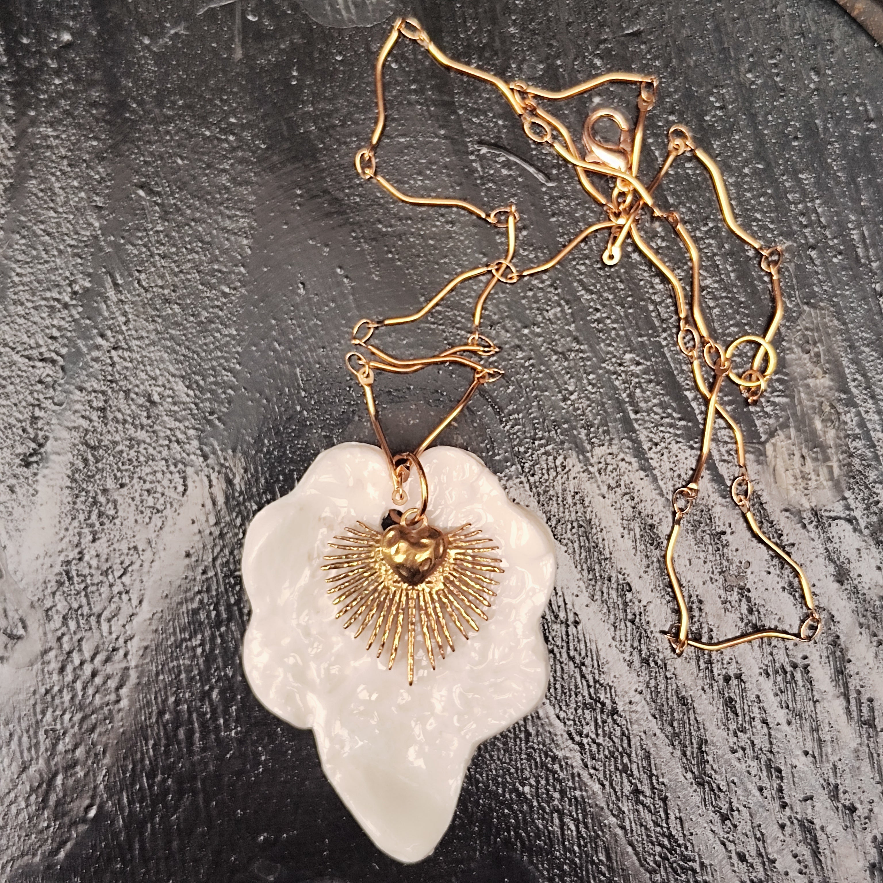 Sacralia collier coeur sacré