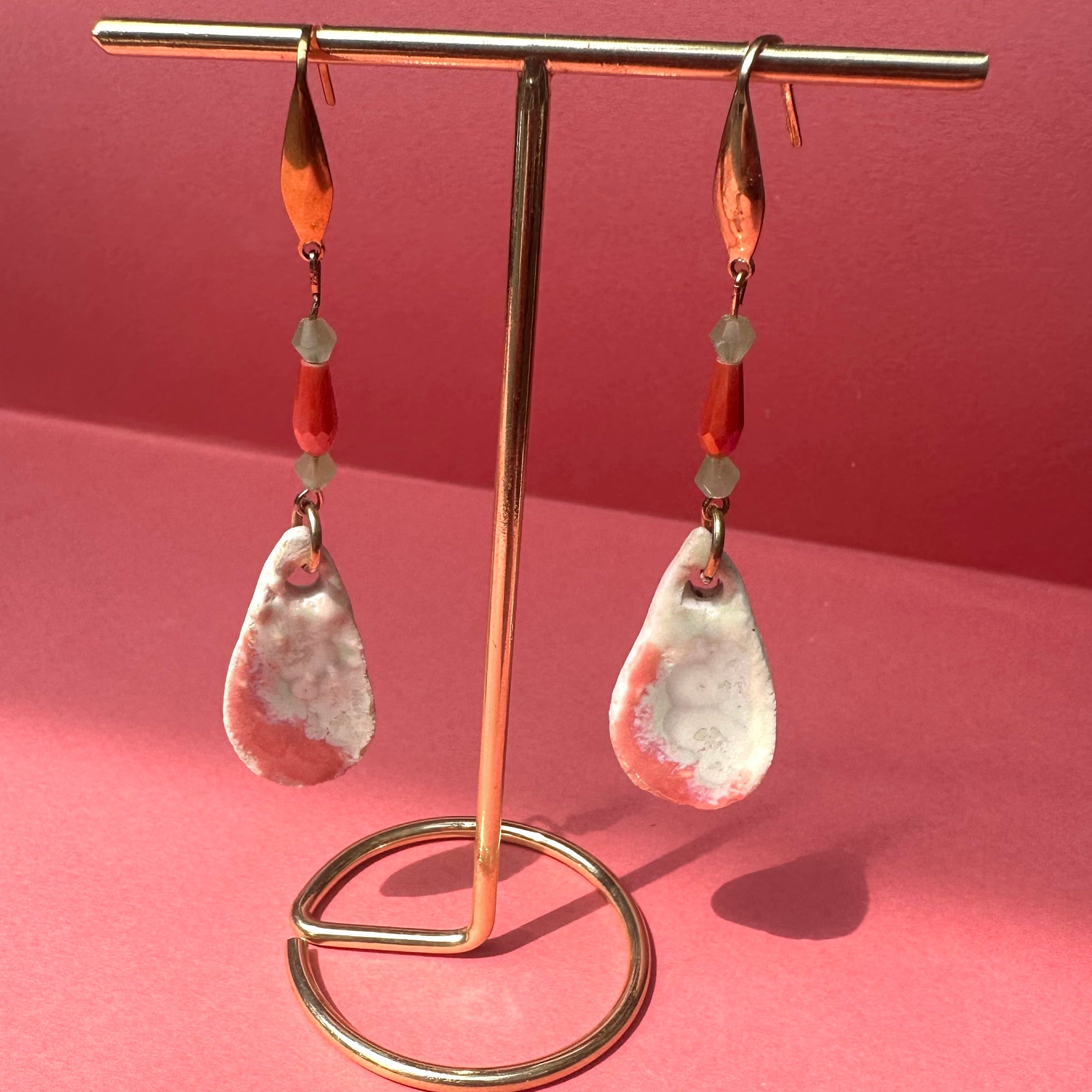 Gouttes de porcelaine corail celadon