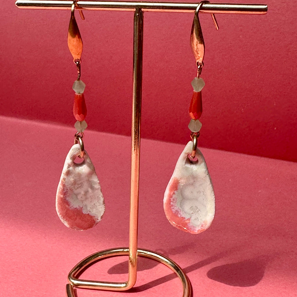Gouttes de porcelaine corail celadon