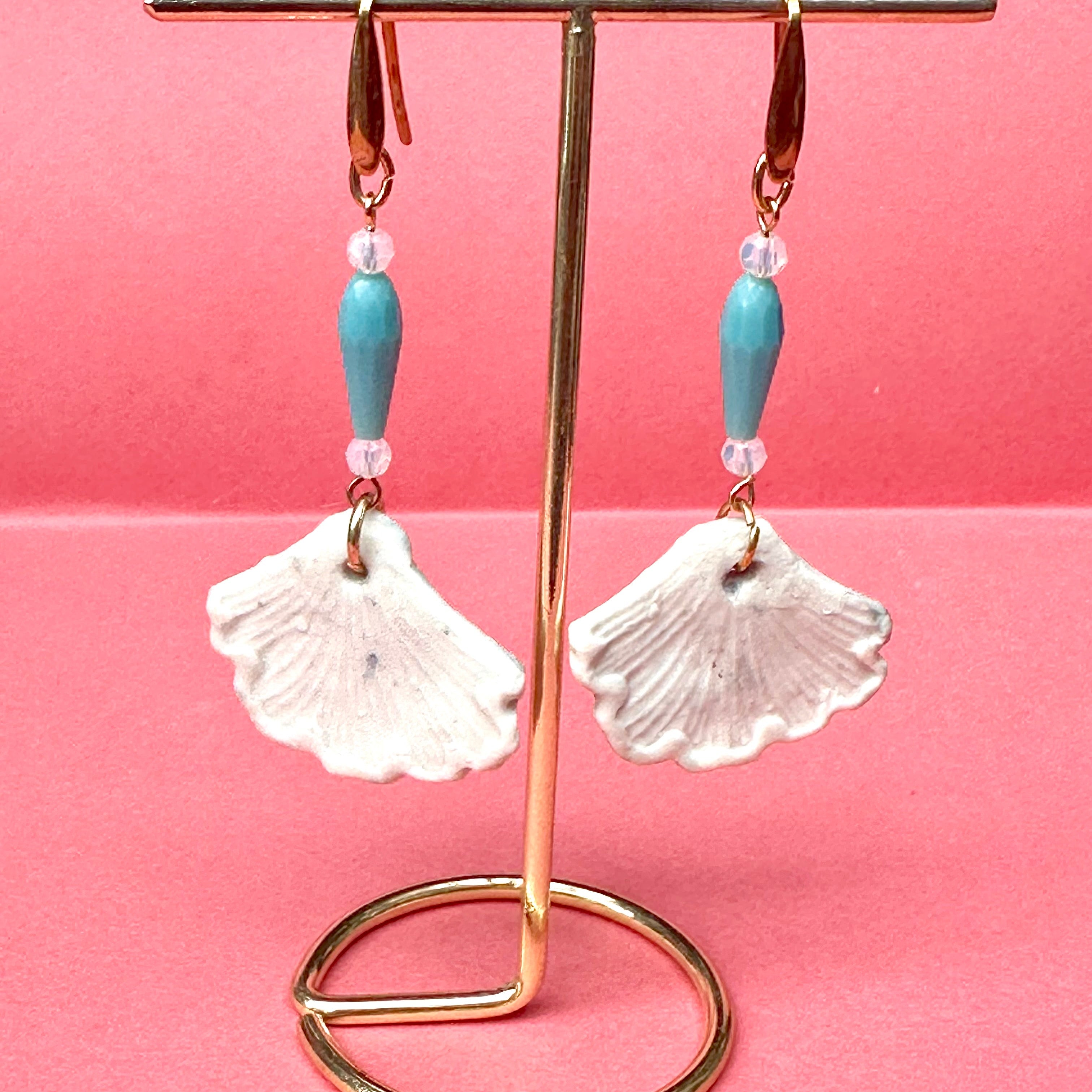 Petits nymphéas éventails opaline bleutée
