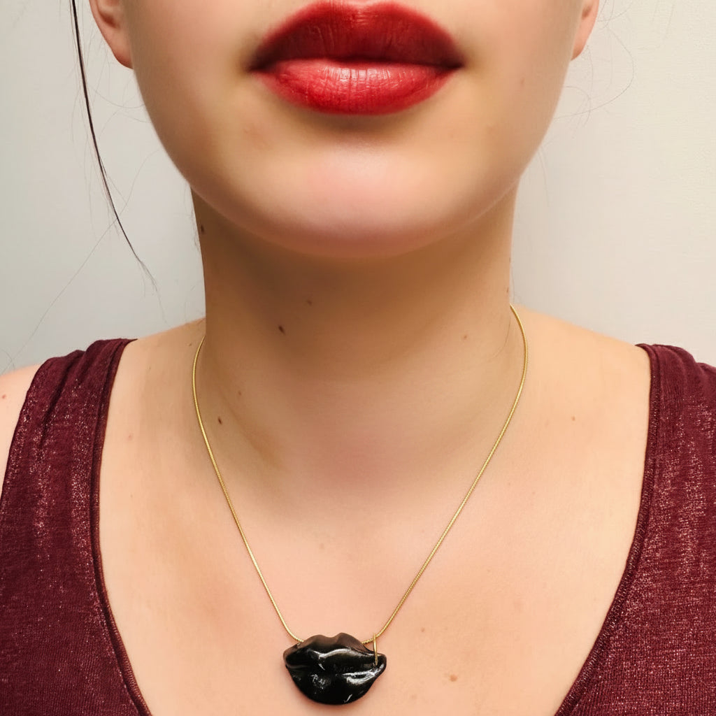 Crazy lips black velvet